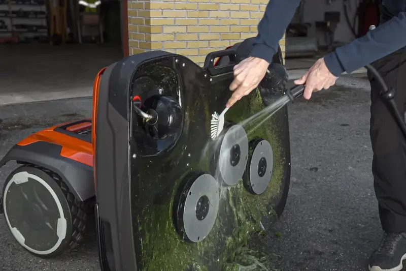 Profi-Mähroboter Husqvarna CEORA™ 546 EPOS™ Rasenmäher