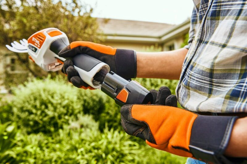 STIHL Akku-Heckenschere HSA 26 mit Akku und Ladegerät