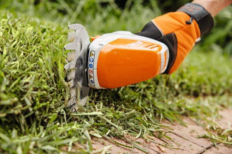 STIHL Akku-Heckenschere HSA 26 mit Akku und Ladegerät