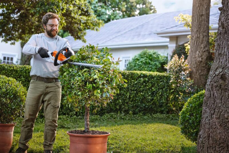 STIHL Akku Heckenschere HSA 40 mit Akku und Ladegerät