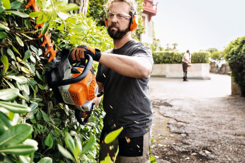 STIHL Benzin Heckenschere HS 82 T / 75cm