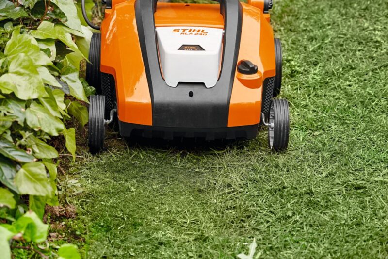 Stihl AKKU RASENLÜFTER RLA 240